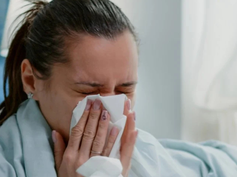 الأنفلونزا الموسمية في نونبر: بين استشارة الصيدلي والتدخل الطبي