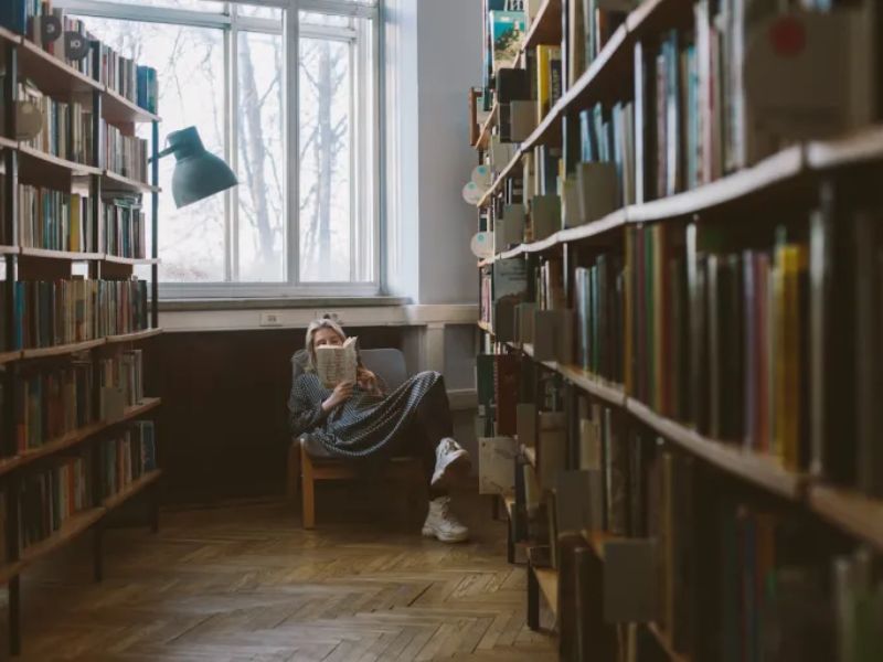 العلاج بالكتب.. وسيلة مبتكرة لتعزيز الصحة النفسية والرفاهية