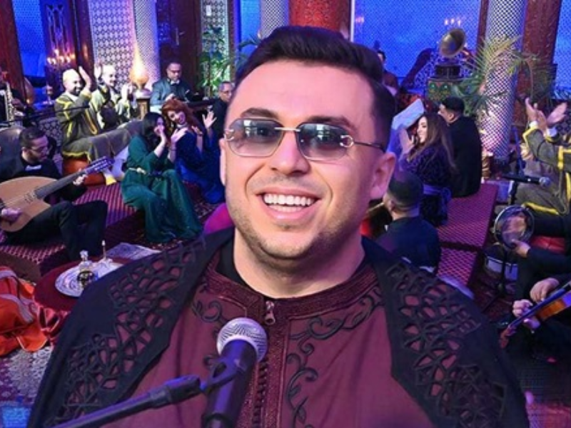 زكرياء الغافولي يوسع آفاقه الفنية بإطلاق مشاريع غنائية عربية متنوعة