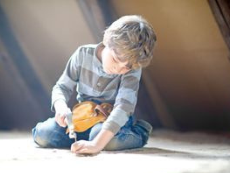 تشجيع الأطفال على الاستقلالية: بين الحث المفرط والاعتدال الضروري