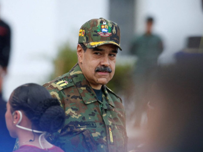 ترامب يفرض مهلة لمادورو قبل فرض حظر جوي على فنزويلا