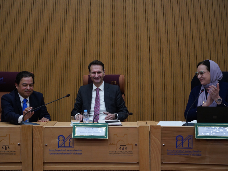 محاضرة دولية بكلية سلا تناقش “العالم على حافة الهاوية” وتستجوب دور العقل في زمن الفوضى