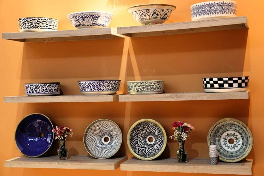 الفخار المغربي يتألق دولياً ويجذب اهتمام محبي الأصالة والجمال البسيط