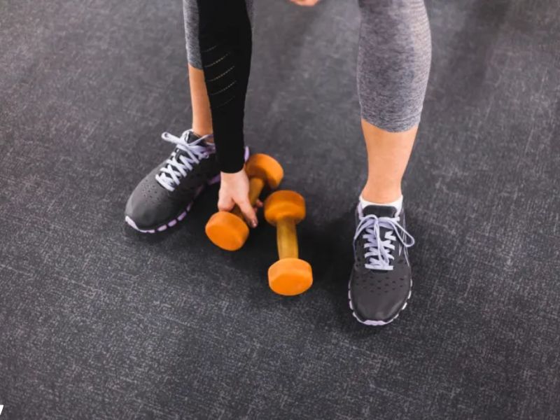 تمرّن على الريق ولا غير خرافة؟ 7 نصائح رياضية مضلّلة كيضيعو الوقت والجهد