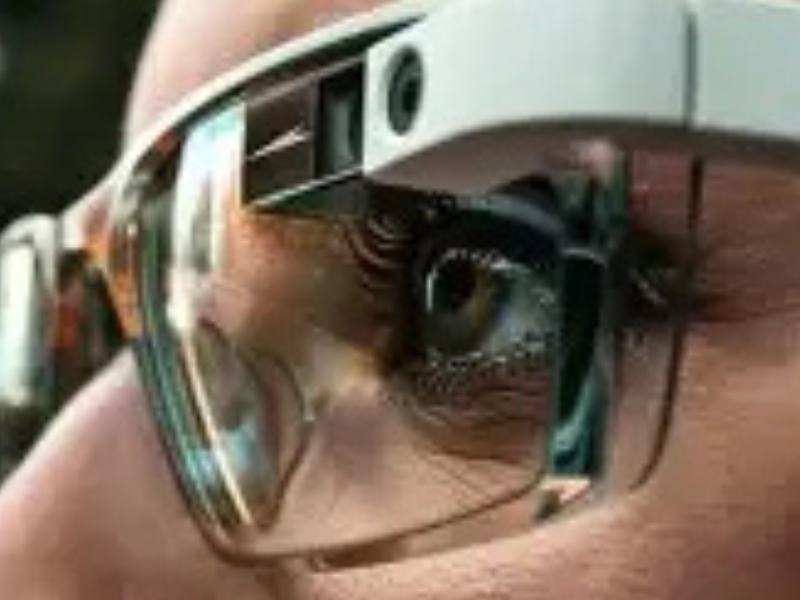 جوجل تعلن عن إطلاق نظارات ذكية بالذكاء الاصطناعي عام 2026