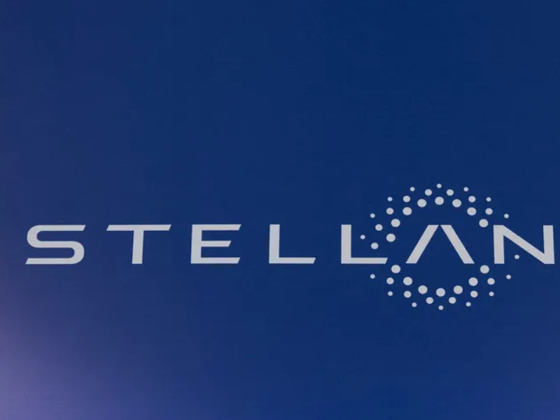 ستيلانتس تعزز استثماراتها في الولايات المتحدة وتعيد تشغيل مصانعها