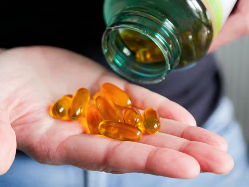 نقص فيتامين د في الشتاء: متى ولماذا يجب التفكير في المكملات الغذائية؟