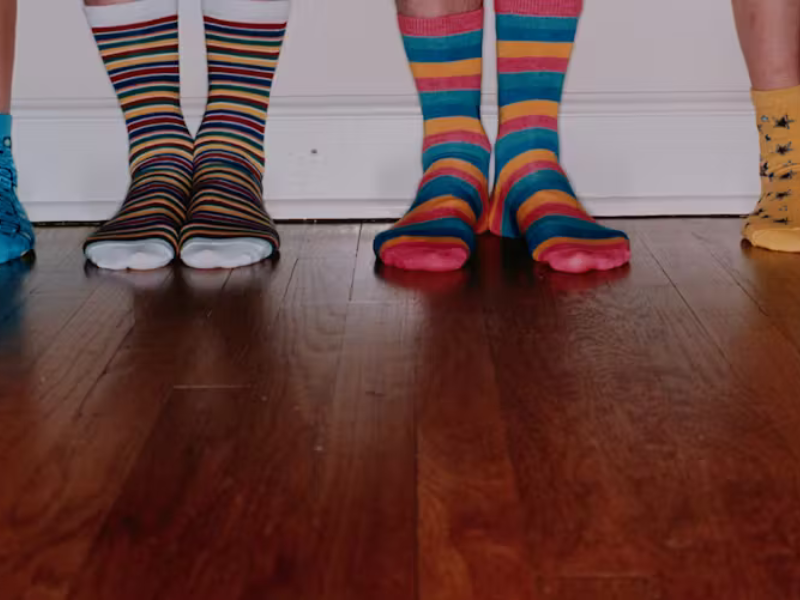 ​لماذا يجب عدم ارتداء نفس الجوارب أكثر من يوم واحد؟