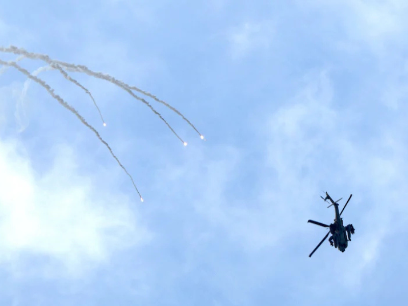 الجيش الإسرائيلي يستهدف ثلاثة عناصر لحزب الله في صيدا جنوب لبنان