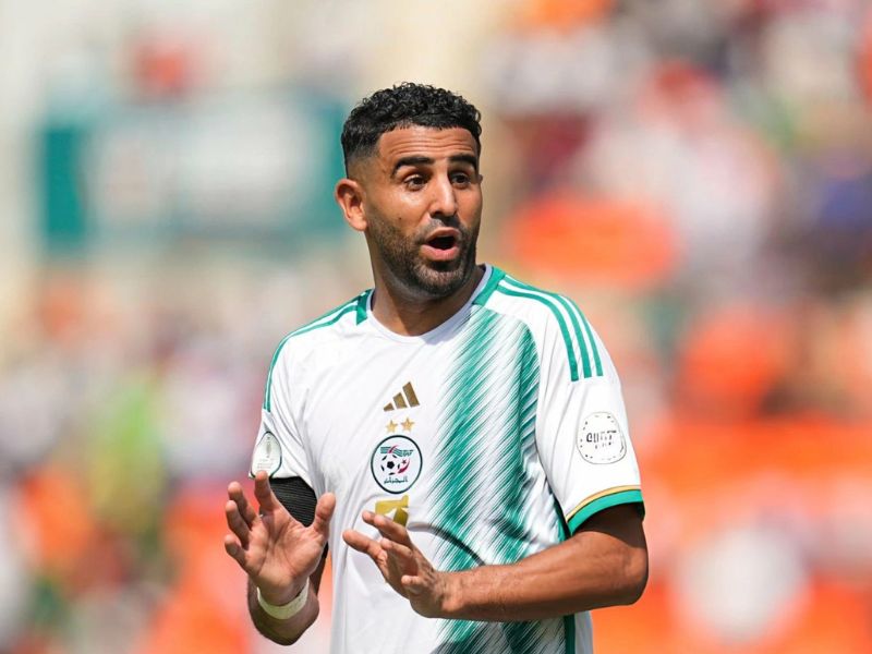 تحت الضغط والانتقادات.. محرز يراهن على الكان لاستعادة الهيبة