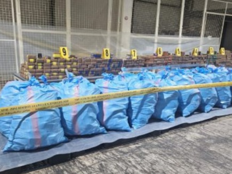 إحباط محاولة تهريب أكثر من 8 أطنان من مخدر الشيرا بميناء طنجة المتوسط