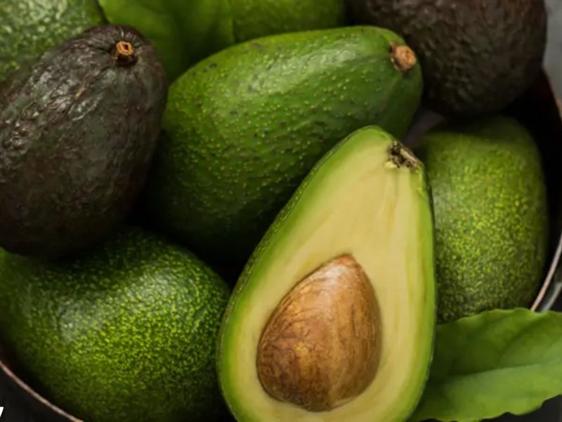 الأفوكادو أم الغواكامولي… أي الخيار الأنسب للصحة؟