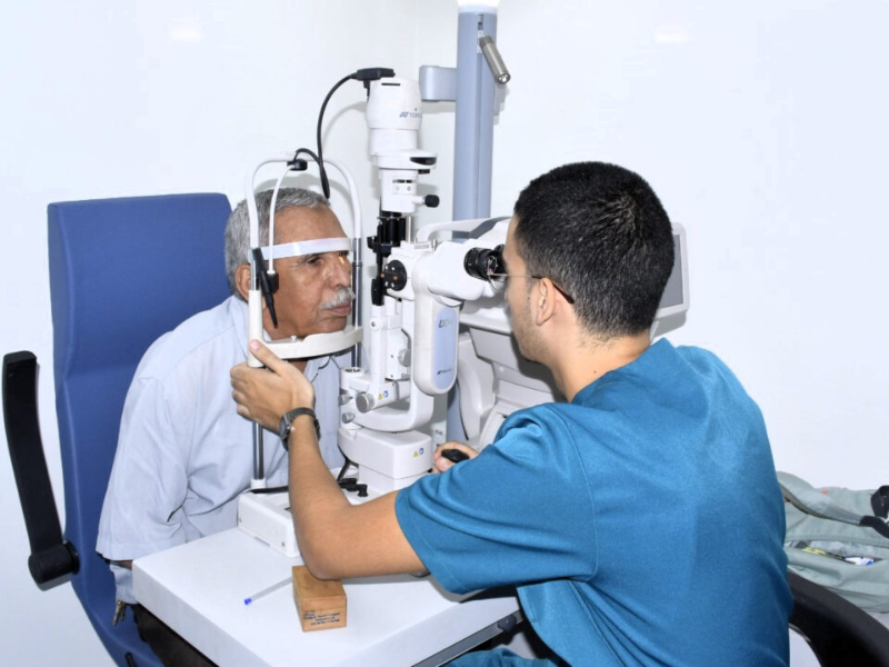 أكثر من 600 مستفيد من قافلة طبية متعددة التخصصات بأرفود