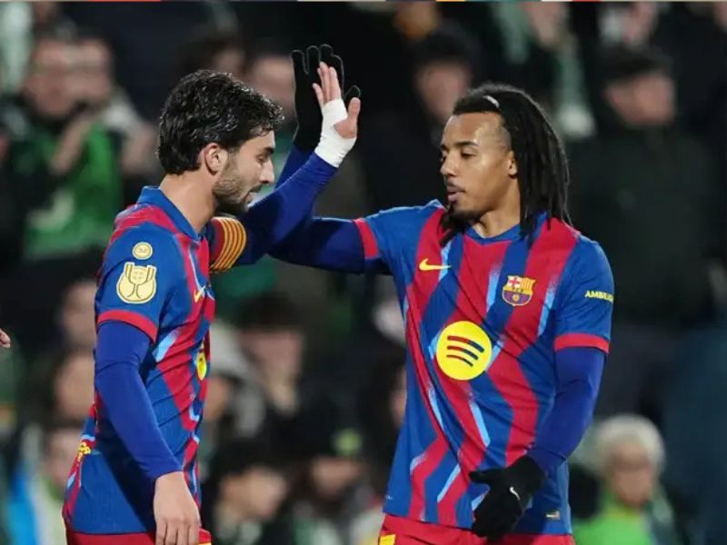 برشلونة يتجاوز فخ سانتاندير ويضرب موعدًا مع ربع نهائي الكأس