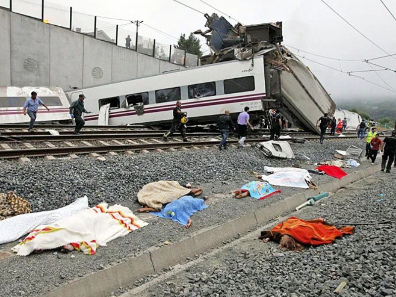 إسبانيا تستفيق على كارثة قطارات… 39 قتيلاً وحالات حرجة