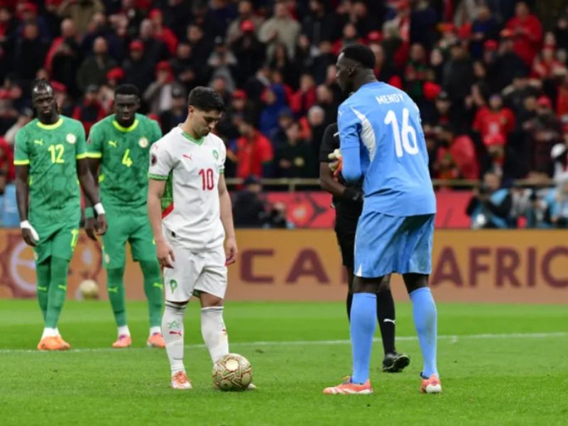 عالم نفسي يكشف أسرار ركلة الجزاء الشهيرة ضد السنغال