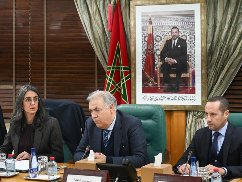 اجتماع للجنة الوزارية لليقظة استعداداً لرمضان 1447 هـ لضمان تموين الأسواق وحماية القدرة الشرائية