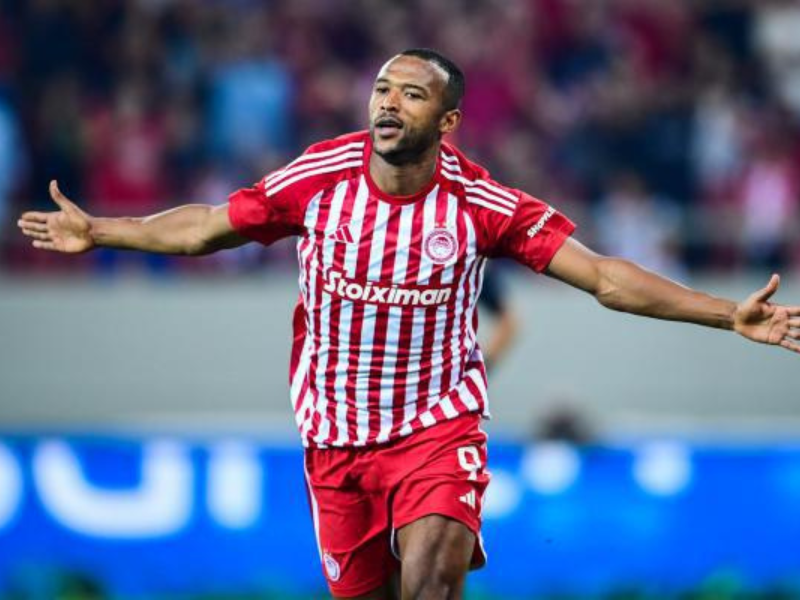 المحترفون المغاربة يسطعون في الملاعب الأوروبية نهاية الأسبوع