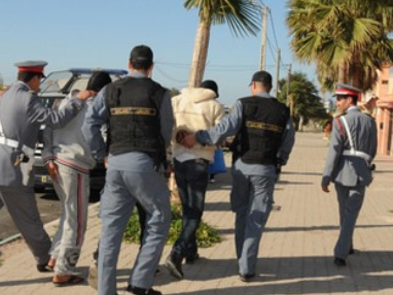 توقيف شخص مبحوث عنه وطنياً بمراكش للاشتباه في قضايا نصب واحتيال وتشهير