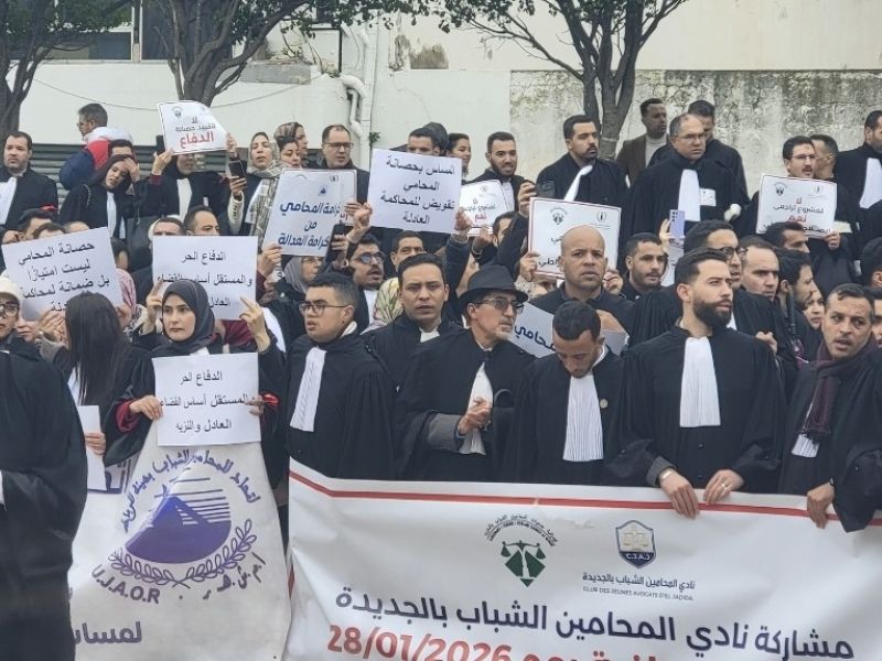 وقفات احتجاجية وإضراب: المحامون يرفضون مشروع القانون الجديد