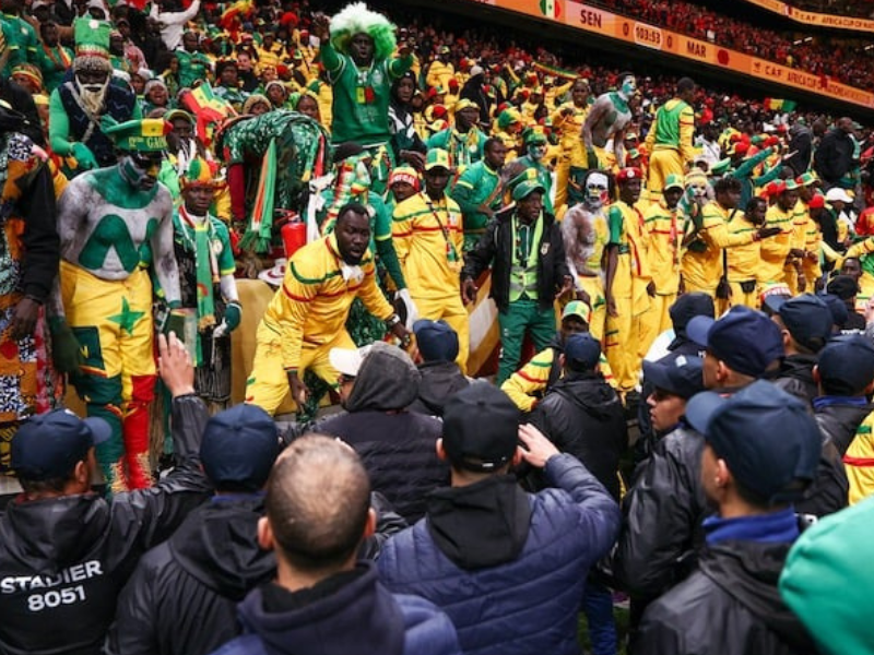 لجنة الانضباط بالكاف تصدر عقوبات على السنغال والمغرب بعد نهائي كأس إفريقيا 2025