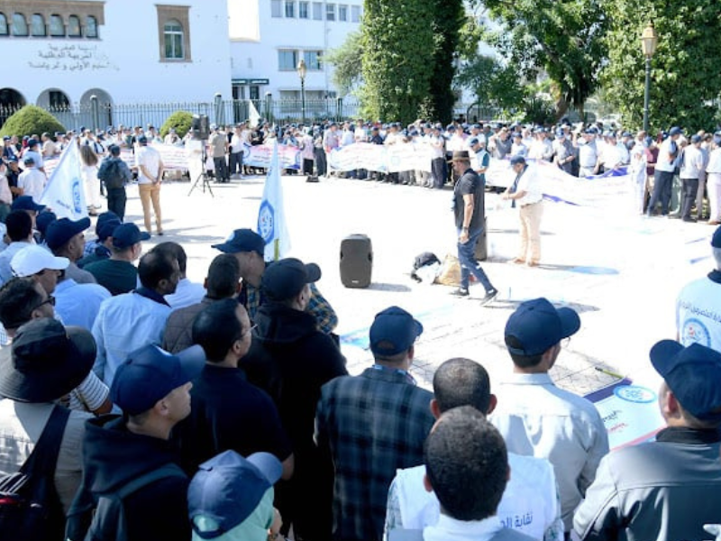 النقابات التعليمية تعلن إضراباً وطنياً للأساتذة المبرزين احتجاجاً على تأخر النظام الأساسي