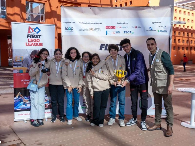 خمسة فرق شابة ترفع الراية المغربية في كبريات مسابقات الروبوتات العالمية