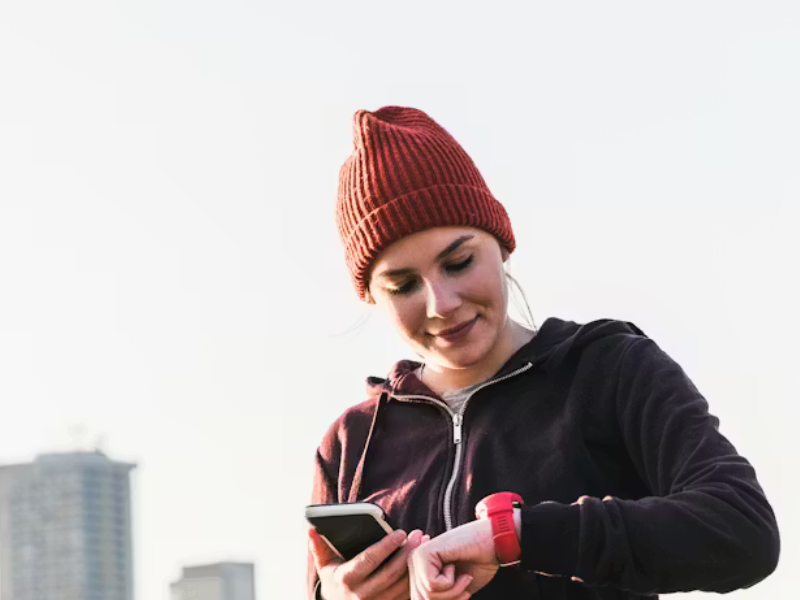 الساعات الذكية: أداة للتحفيز على الحركة اليومية أم مجرد أداة رقمية؟