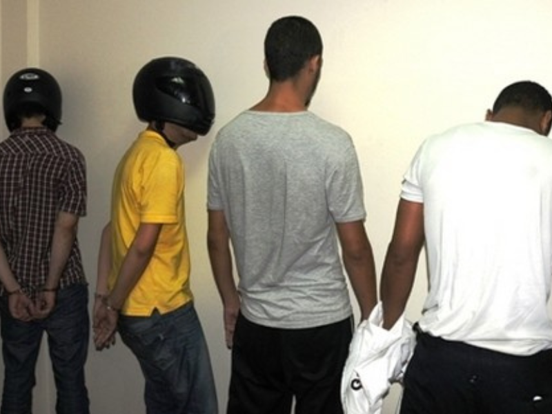 توقيف عشريني بفاس للاشتباه في تورطه في سرقة موزعي طلبيات تحت التهديد بالسلاح الأبيض