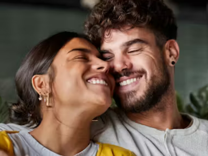  الشك في الحب: قراءة نفسية لمشاعر القلق العاطفي