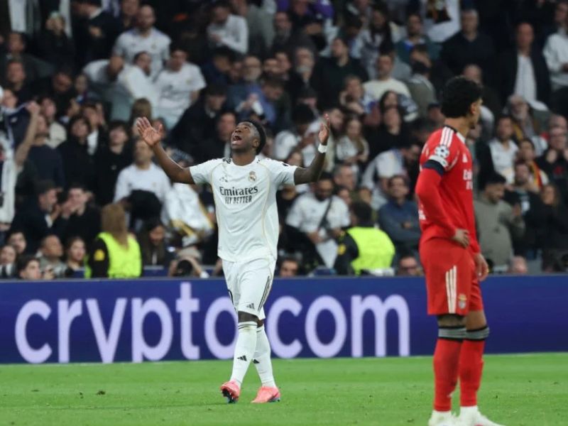 ريال مدريد إلى ثمن نهائي التشامبيونز بعد انتصار مثير على بنفيكا