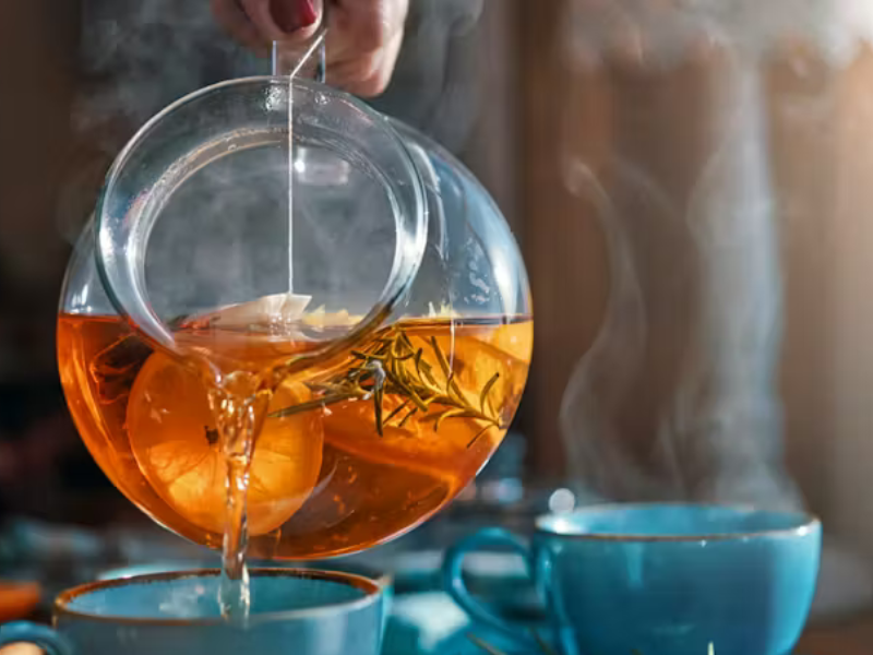 هل يمكن إنقاص الوزن عبر شرب الأعشاب؟ الحقيقة الكاملة