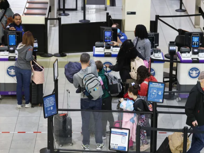 عودة 20 ألف أمريكي من الشرق الأوسط منذ بدء الهجوم على إيران