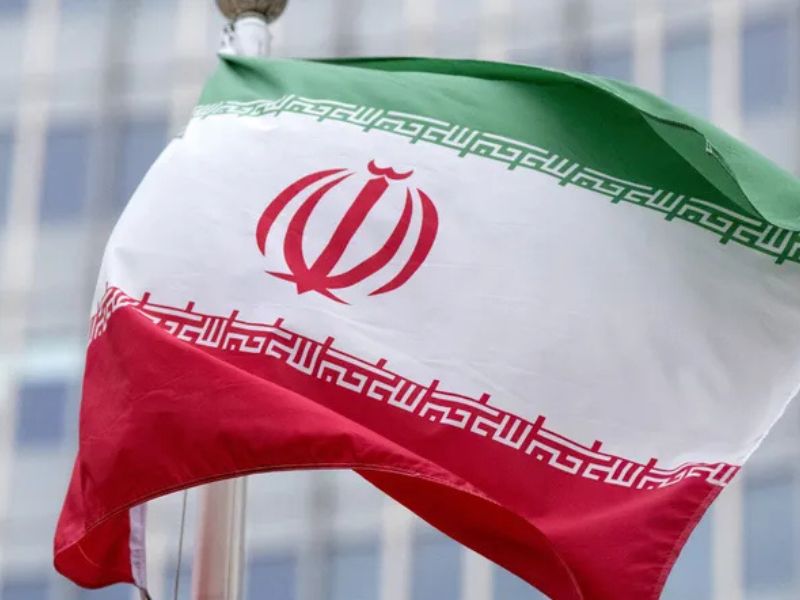 فشل رهان إسقاط النظام يضع واشنطن أمام شبح الحرب الطويلة