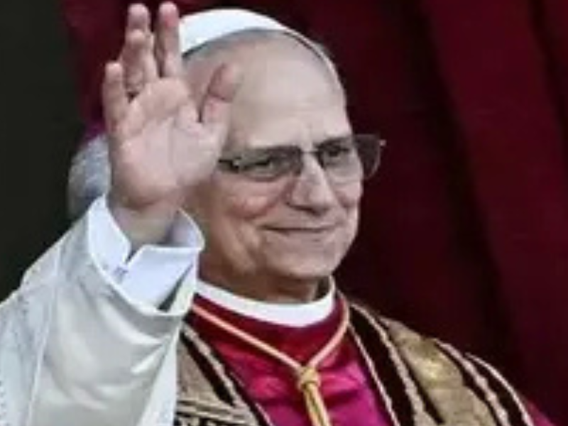 بابا الفاتيكان يدعو إلى وقف فوري لإطلاق النار في إيران ويستنكر العنف المتصاعد