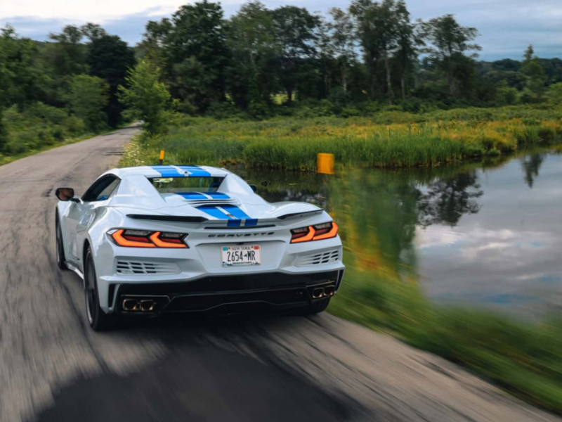 كورفيت Grand Sport X: ثورة هجينة بقوة 720 حصان تعيد رسم مستقبل الأداء الأمريكي