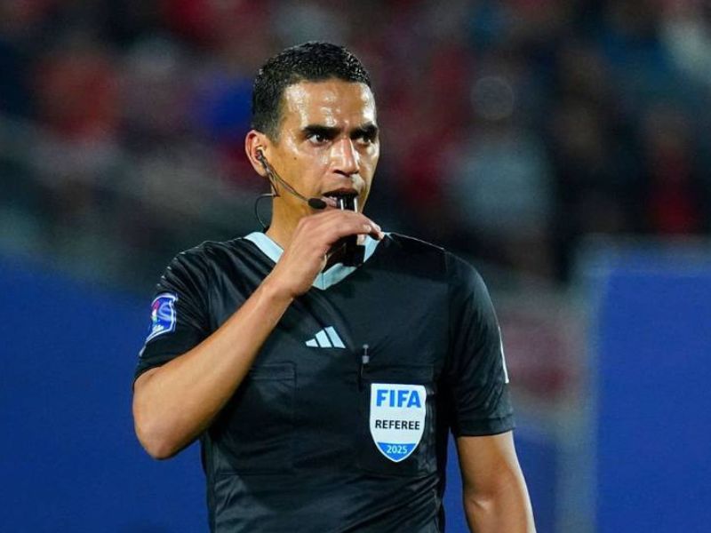 حكم مغربي لإدارة مواجهة حاسمة بين الأهلي والترجي