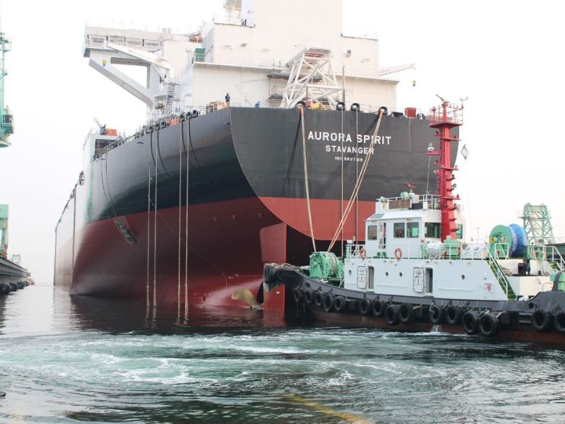 20 ألف بحار عالقون على 3 آلاف سفينة في الخليج بسبب الحرب