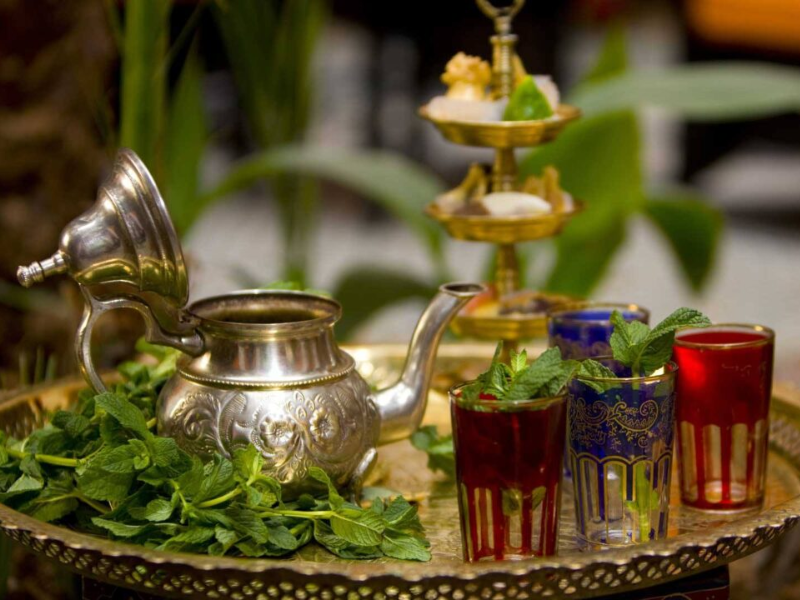 المغرب يهيمن على 15% من صادرات الشاي الصيني ويعزز موقعه كأكبر مستورد