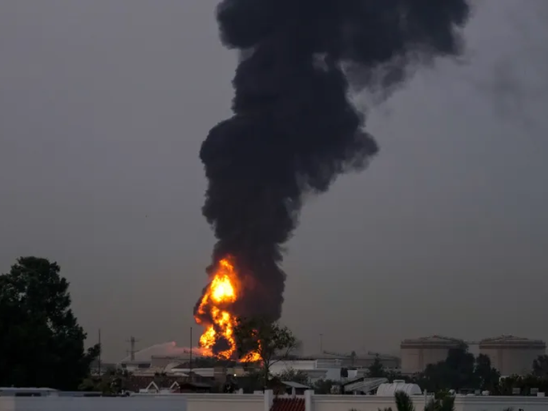 قتيلان و3 مصابين إثر اعتراض صاروخ بالستي في أبوظبي