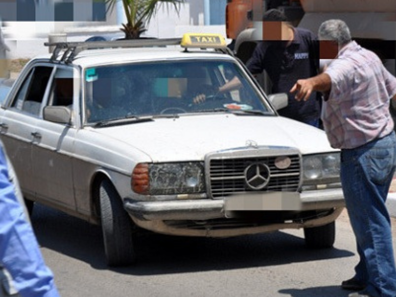 وزارة الداخلية تنفي إصدار بلاغ بشأن تنظيم استغلال رخص سيارات الأجرة