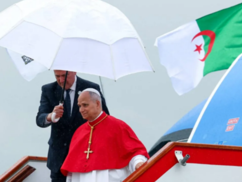 ​البابا لاوون الرابع عشر يدعو من الجزائر إلى تعزيز الحريات والمشاركة الشعبية