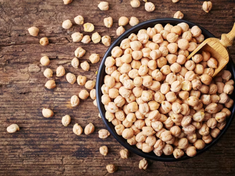 ​الحمص والبقوليات: فوائد غذائية كبيرة مع بعض الاعتبارات الهضمية