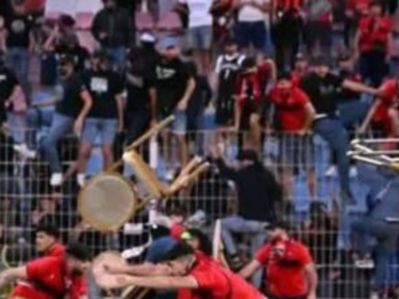 ​شغب جماهيري يؤخر قمة الكاف: توتر قبل انطلاق مواجهة أولمبيك آسفي واتحاد العاصمة