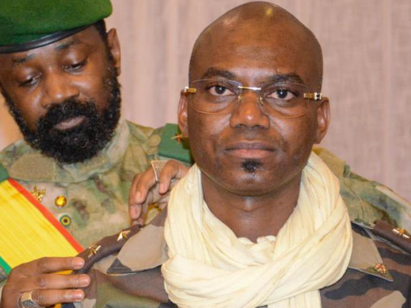 تصاعد العنف في مالي: مقتل وزير الدفاع في هجوم دامٍ يهز باماكو