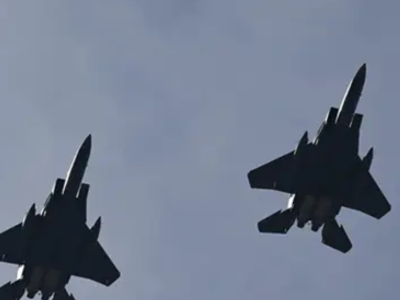 سلاح الجو الكوري الجنوبي يعتذر بعد حادث تصادم مقاتلتين بسبب “سيلفي” أثناء التحليق