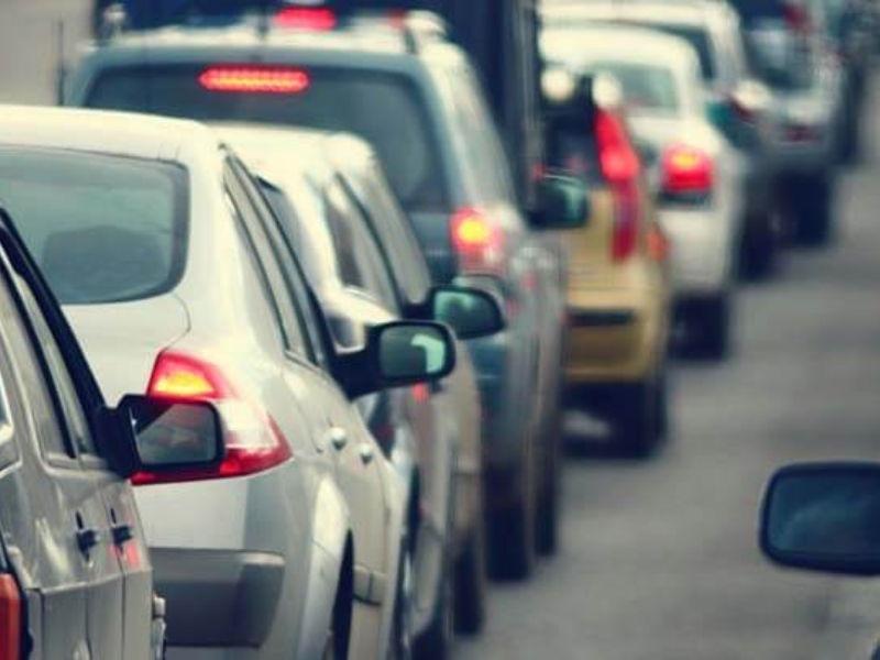 عيد الشغل يرفع ضغط السير.. تحذيرات لمستعملي الطرق السيارة بالمغرب