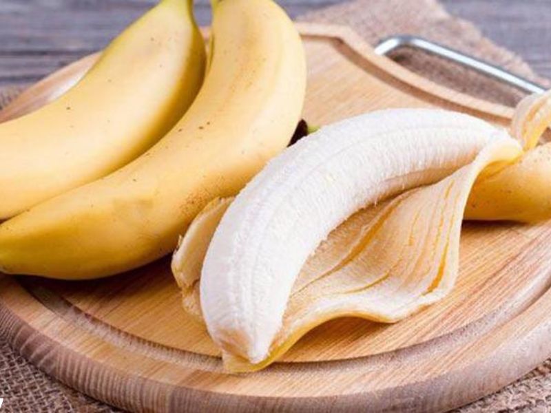 هل تناول الموز يومياً يحسن صحة الأمعاء؟ فوائد مذهلة للهضم والمناعة