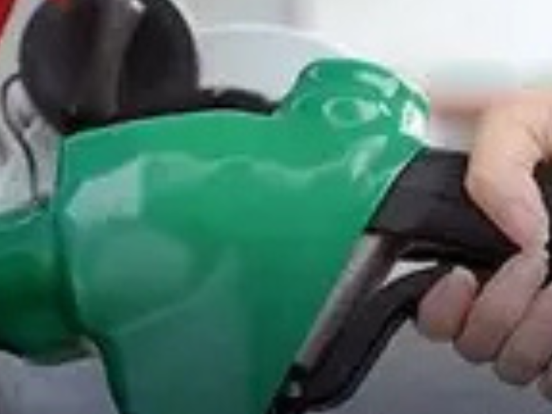 غضب في قطاع النقل بعد تقليص دعم الوقود