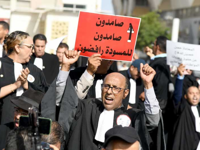 المحامون يصعّدون احتجاجاتهم ضد مشروع قانون تنظيم المهنة